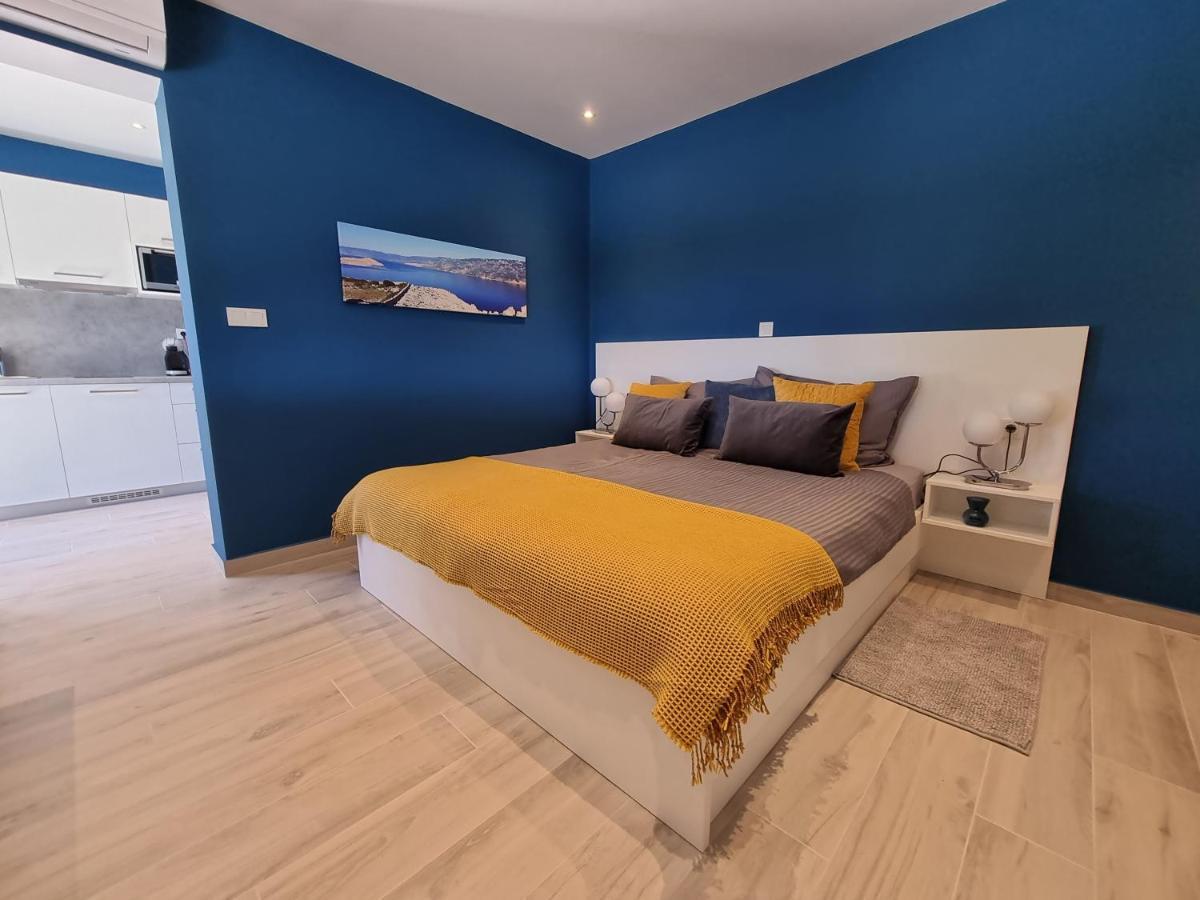 Apartments Suha Punta - Villa Babalonija Kampor Luaran gambar