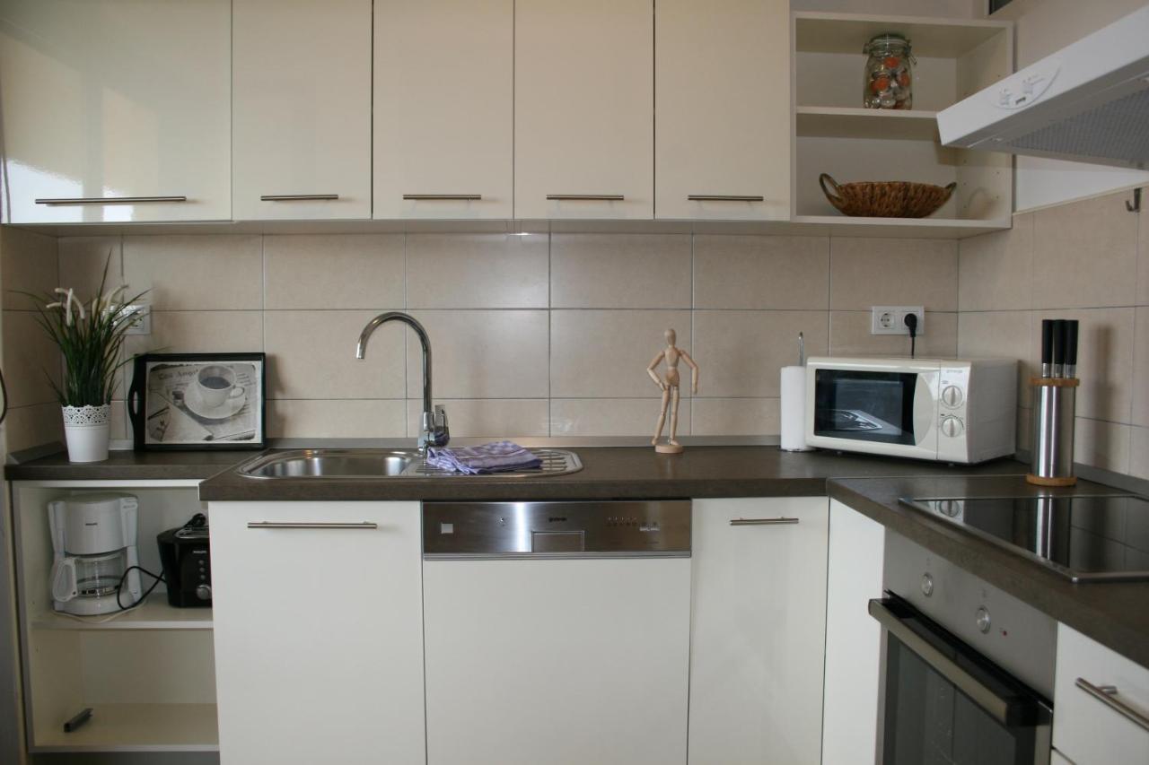 Apartments Suha Punta - Villa Babalonija Kampor Luaran gambar