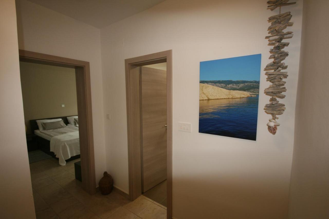 Apartments Suha Punta - Villa Babalonija Kampor Luaran gambar